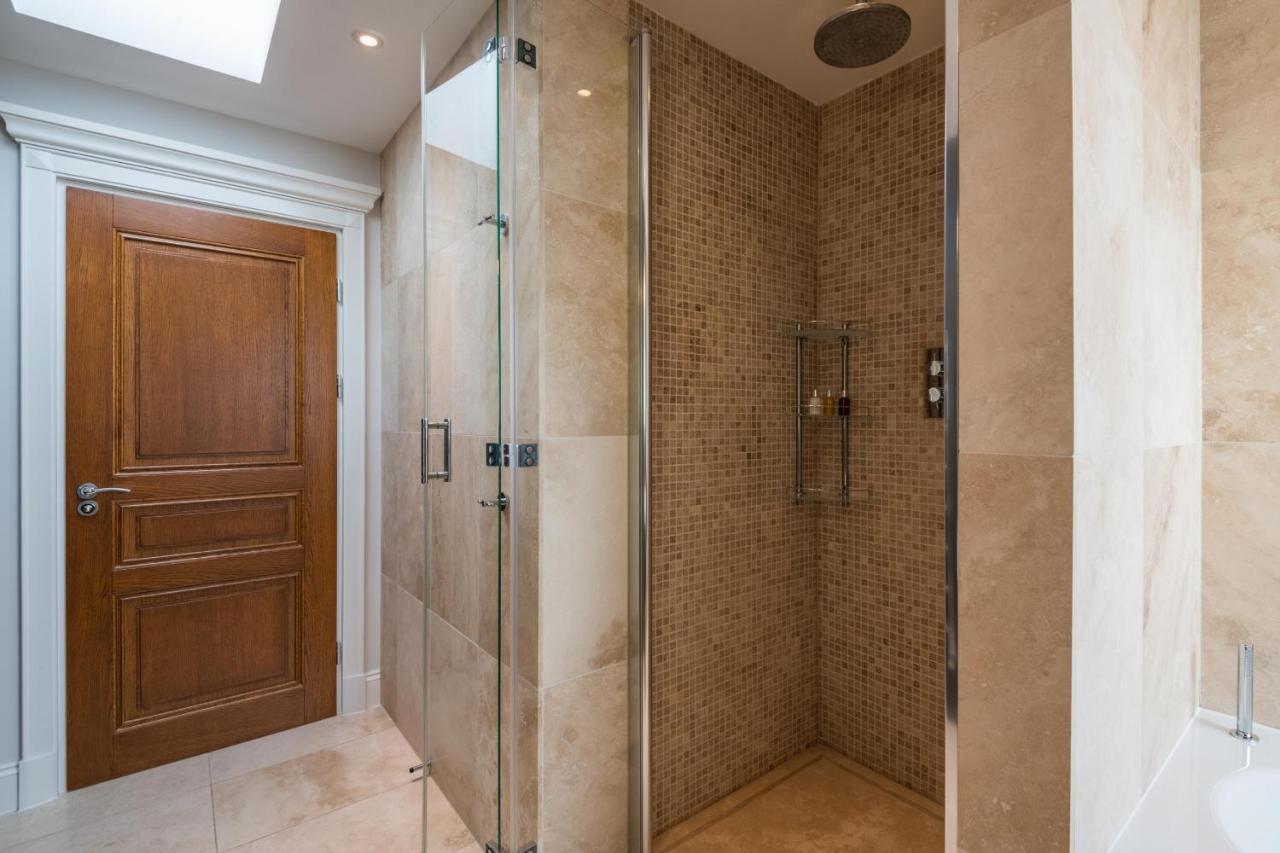 Breathtaking Putney Home With Gorgeous Garden Richmond  Kültér fotó