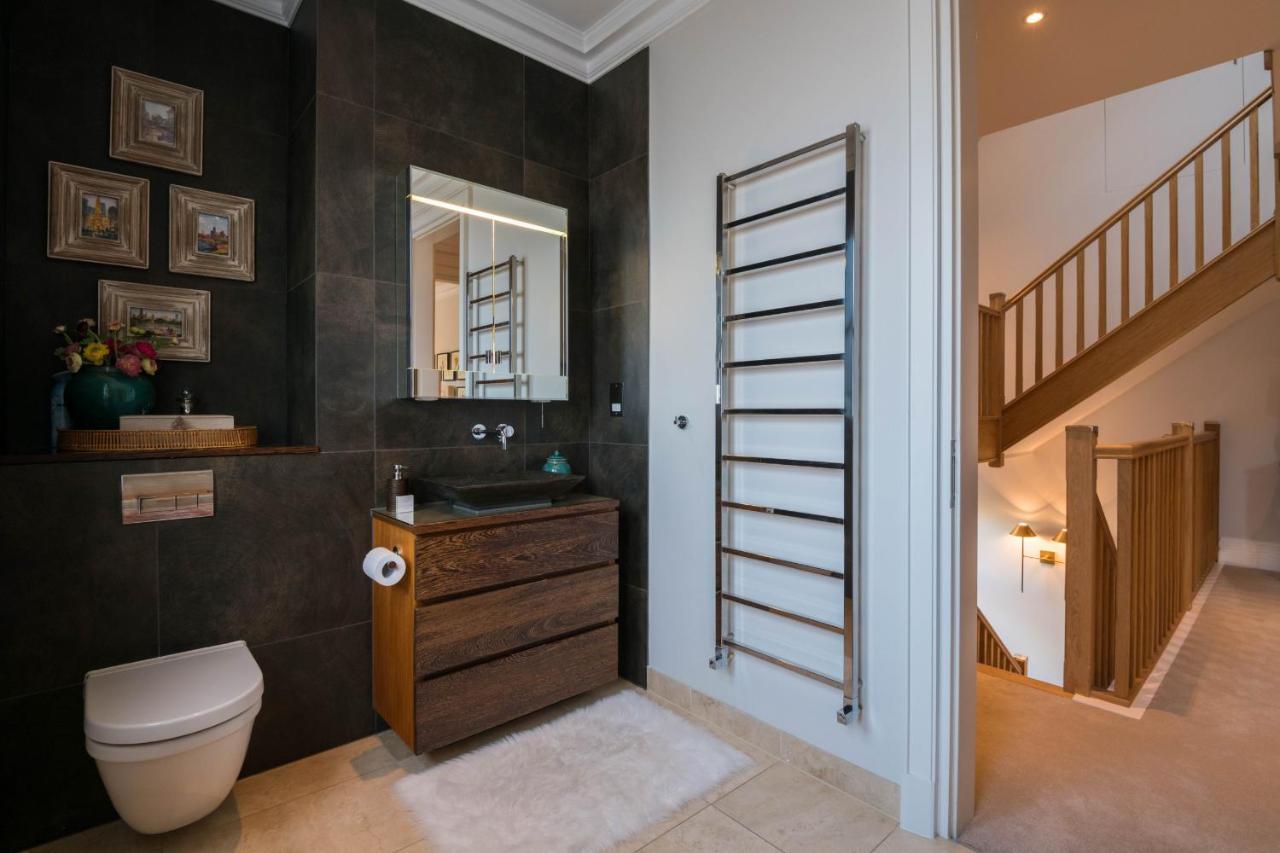 Breathtaking Putney Home With Gorgeous Garden Richmond  Kültér fotó
