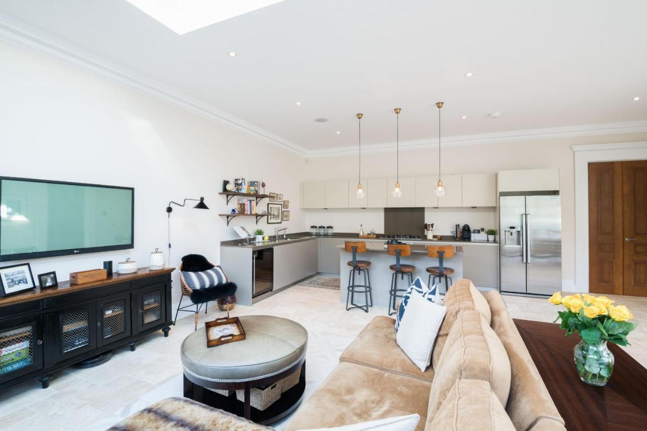 Breathtaking Putney Home With Gorgeous Garden Richmond  Kültér fotó