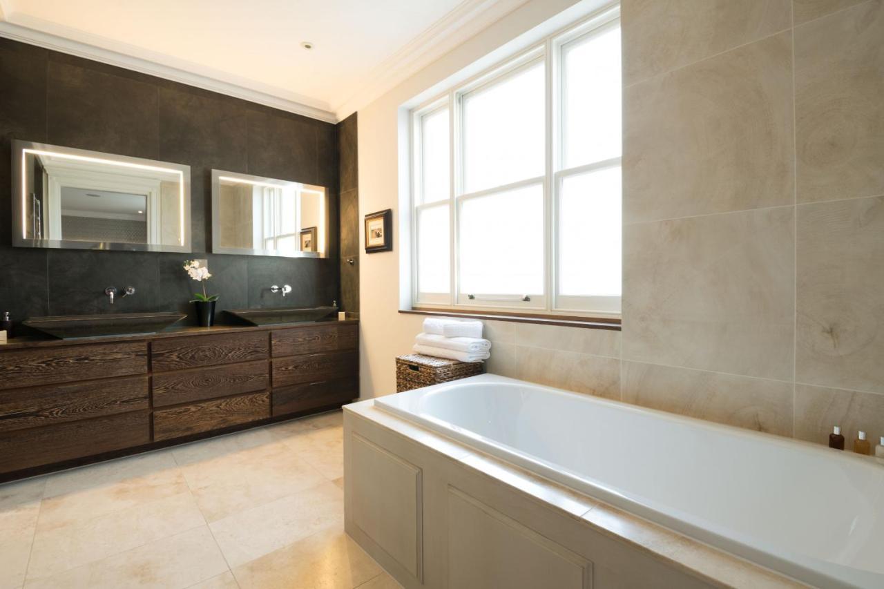 Breathtaking Putney Home With Gorgeous Garden Richmond  Kültér fotó