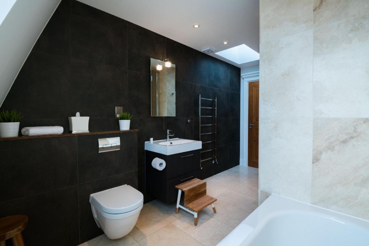 Breathtaking Putney Home With Gorgeous Garden Richmond  Kültér fotó